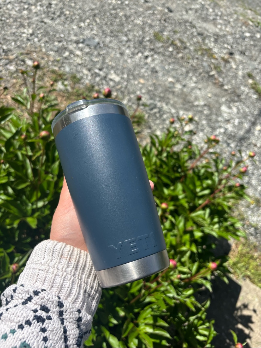 Yeti Rambler Tumbler in Blue with Stainless Accents - Picture 3 of 6